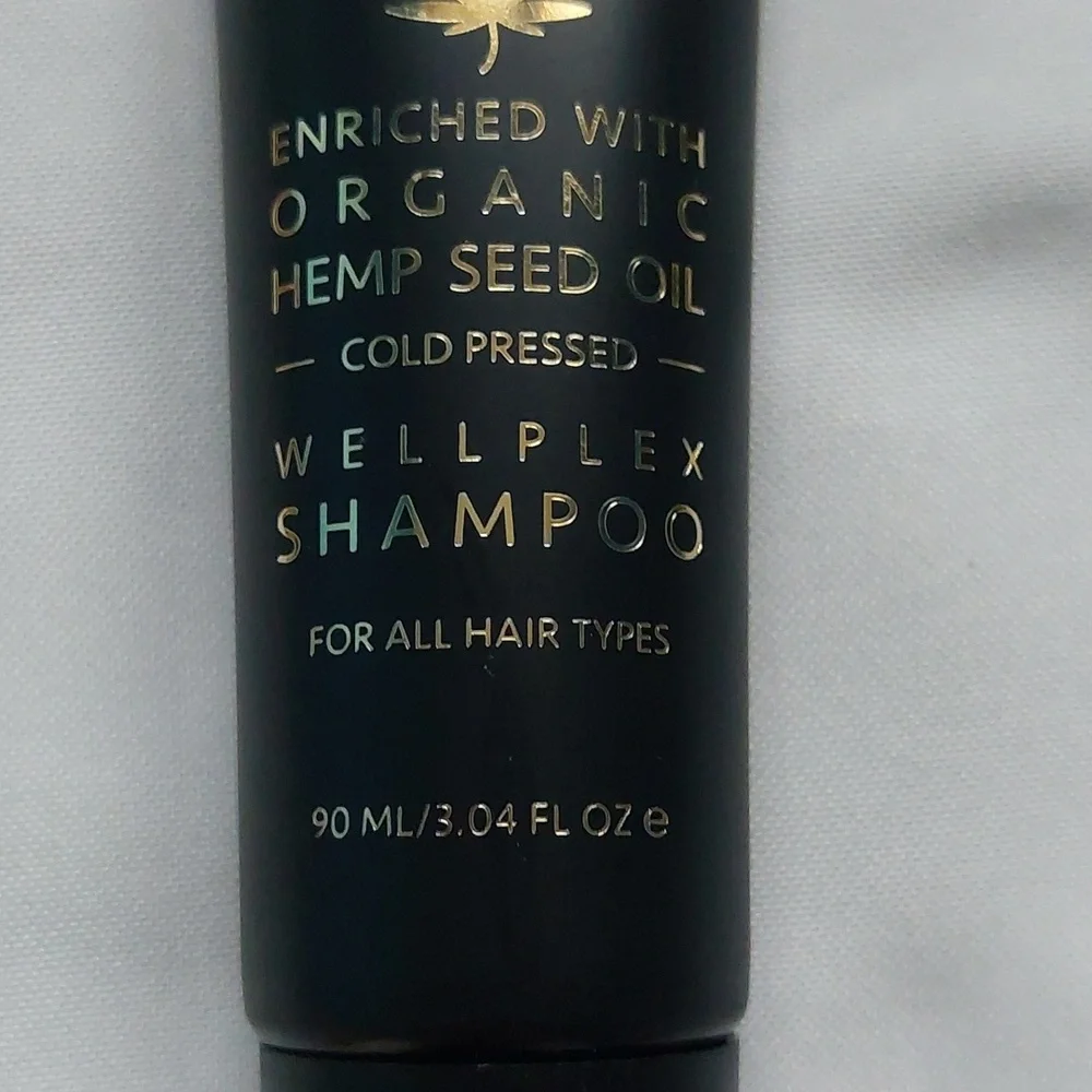 Wellness Premium‎ Black Shampoo